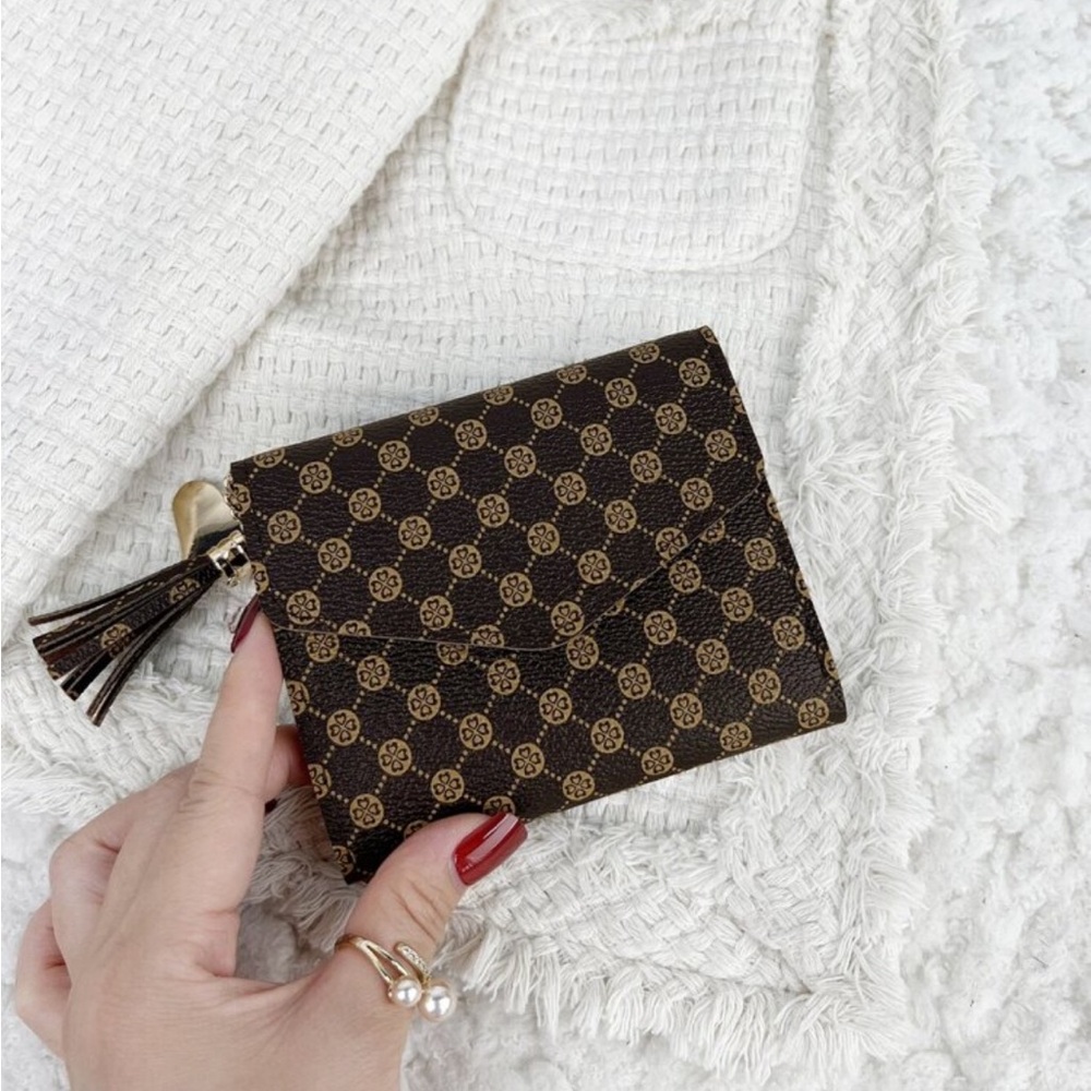 ⚠️Clearance Coffee Brown Heart And Tassel Wallet / Cardholder - Picture 2 of 4